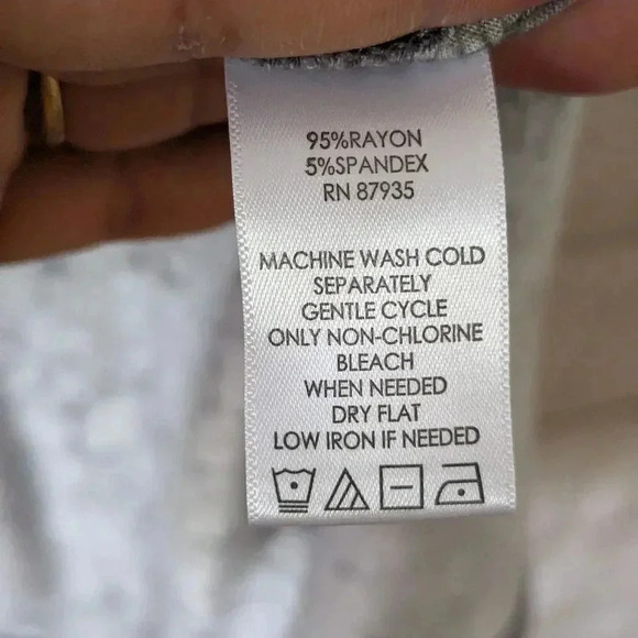 LOGO Layers Lori Goldstein Size S Distressed Print High-Low Hem Knit Tunic Top - Picture 6 of 11